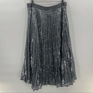 NWT She + Sky Silver Sequins Center of Attention Pleated Midi a skirt Size Large